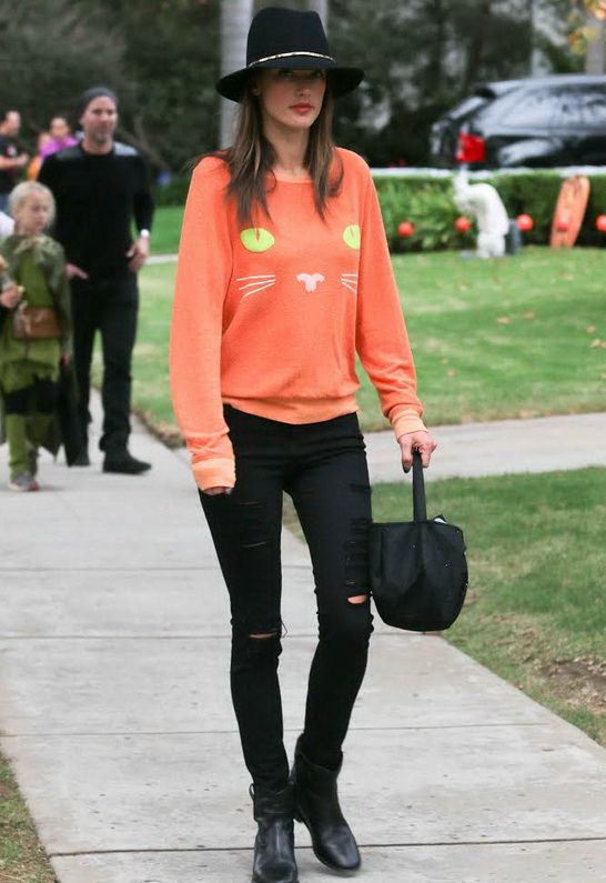 Alessandra Ambrosio in FRAME Denim