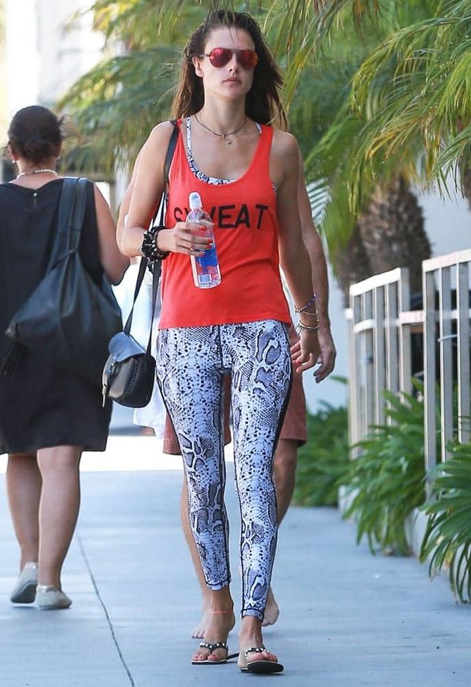 Alessandra Ambrosio in hpe