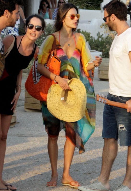 Alessandra Ambrosio in Ray-Ban