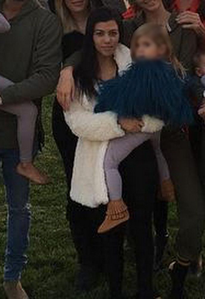 Kourtney Kardashian in Tularosa