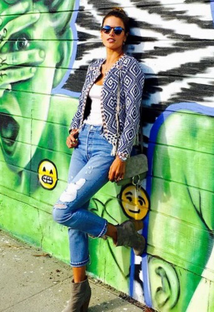 Alessandra Ambrosio in Tularosa