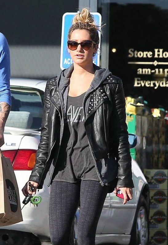 Ashley Tisdale in Motel Rocks