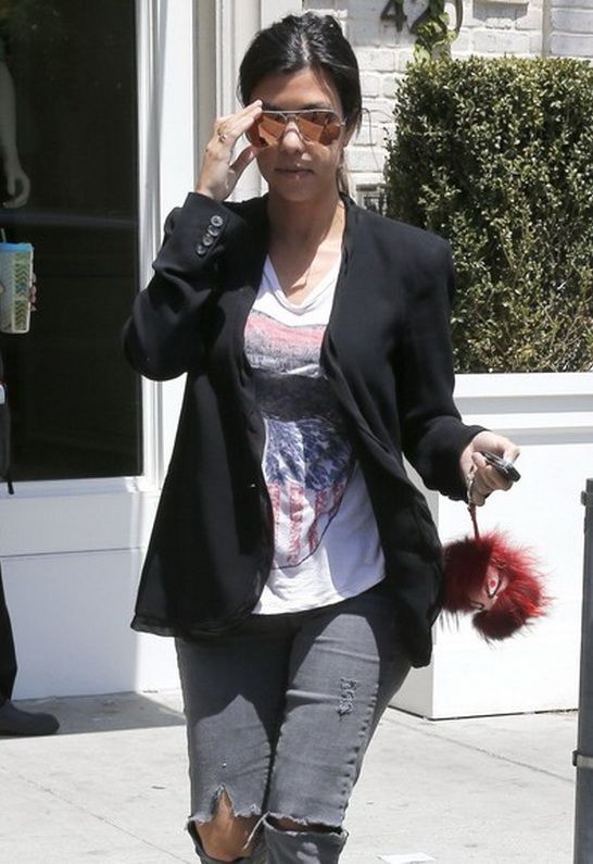Kourtney Kardashian in Ray-Ban