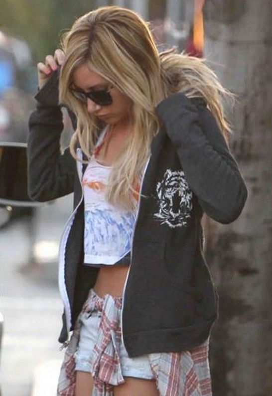 Ashley Tisdale in Lauren Moshi