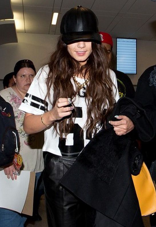 Vanessa Hudgens in lovers + friends