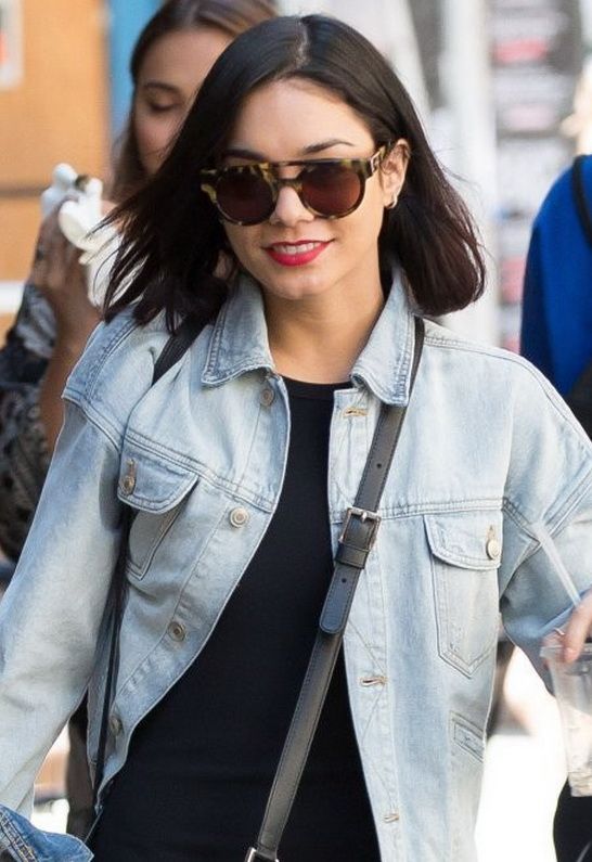 Vanessa Hudgens in Komono